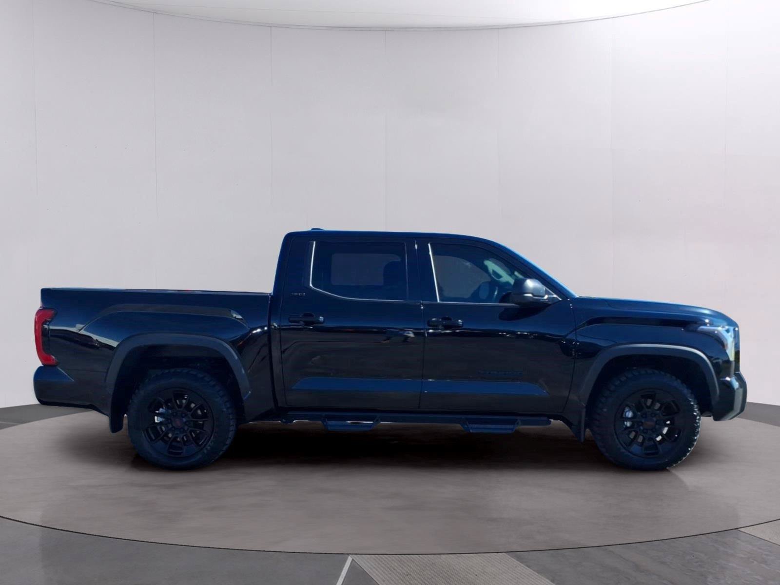 Used 2024 Toyota Tundra SR5 w/ SR5 Premium Package AWD/4WD image 6