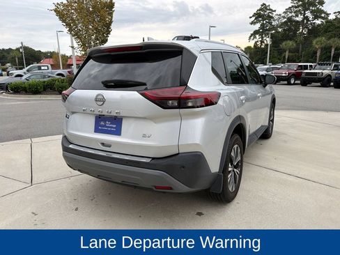Used 2022 Nissan Rogue SV w/ SV Premium Package FWD image 11
