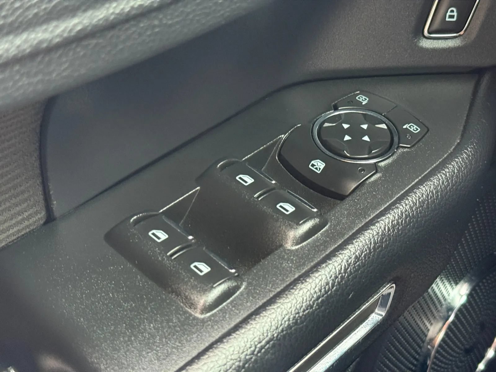 Used 2020 Ford Expedition XLT AWD/4WD image 38