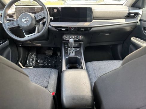 Used 2025 Nissan Kicks SV FWD image 34