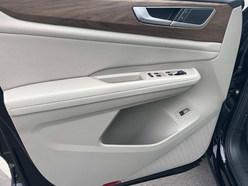 New 2026 Volkswagen Atlas SE FWD image 17