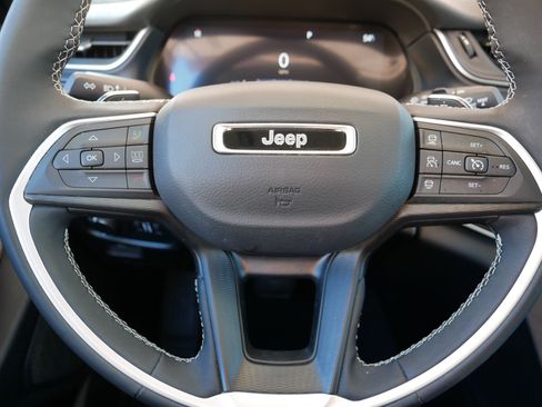 Used 2023 Jeep Grand Cherokee L Laredo w/ Luxury Tech Group I image 25