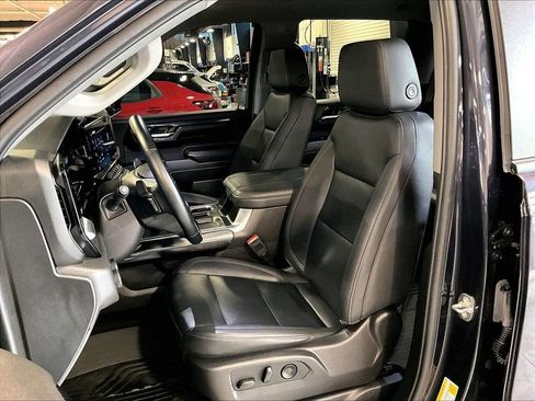 Used 2024 Chevrolet Silverado 1500 LT Trail Boss w/ LT Trail Boss Premium Package AWD/4WD image 10