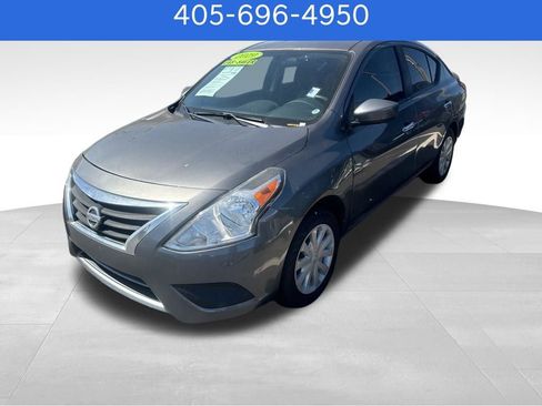 Used 2019 Nissan Versa SV image 1