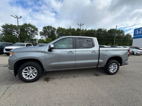 Used 2023 Chevrolet Silverado 1500 LT AWD/4WD image 4