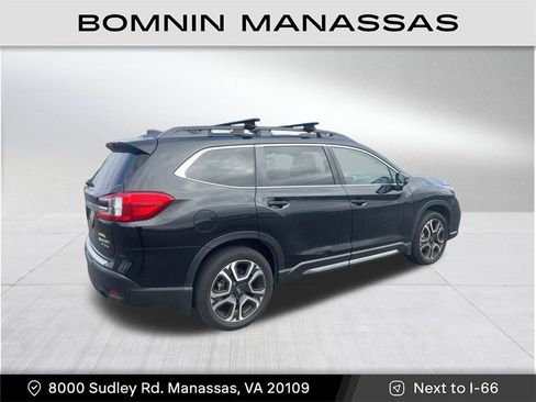 Used 2023 Subaru Ascent Limited image 3