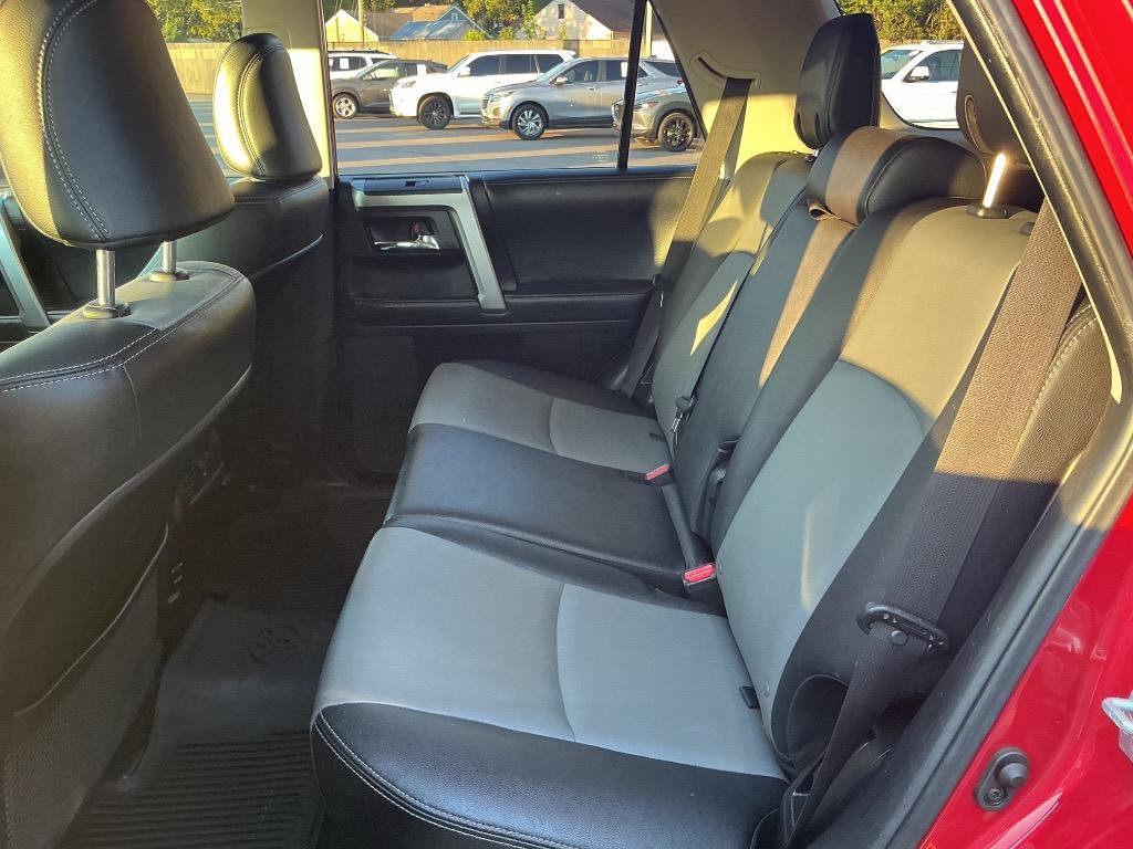 Used 2018 Toyota 4Runner SR5 Premium RWD image 14