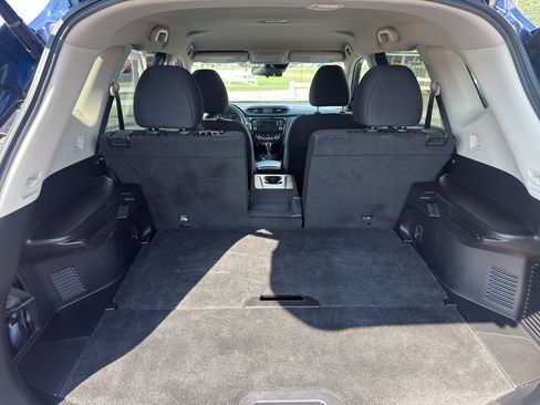 Used 2020 Nissan Rogue SV FWD image 10