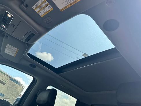 New 2025 Ford F350 Lariat w/ Lariat Ultimate Package image 34