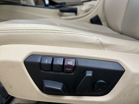 Used 2015 BMW 320i Sedan image 37