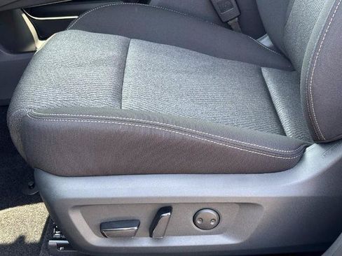 Certified 2026 Nissan Rogue SV FWD image 19