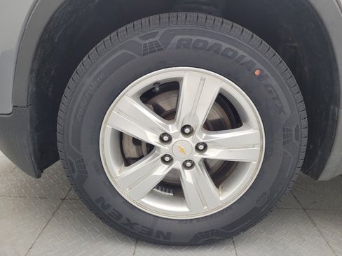 Used 2019 Chevrolet Trax LT w/ LT Convenience Package AWD/4WD image 31