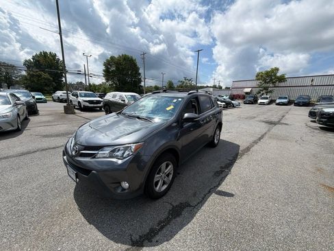 Used 2013 Toyota RAV4 XLE AWD/4WD image 3