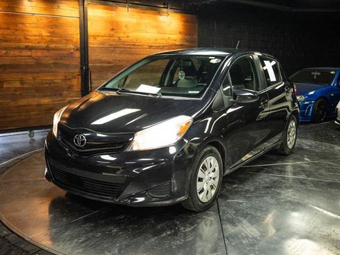 Used 2013 Toyota Yaris LE FWD image 2