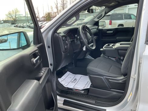 Used 2020 Chevrolet Silverado 1500 Custom Trail Boss w/ Custom Convenience Package image 4