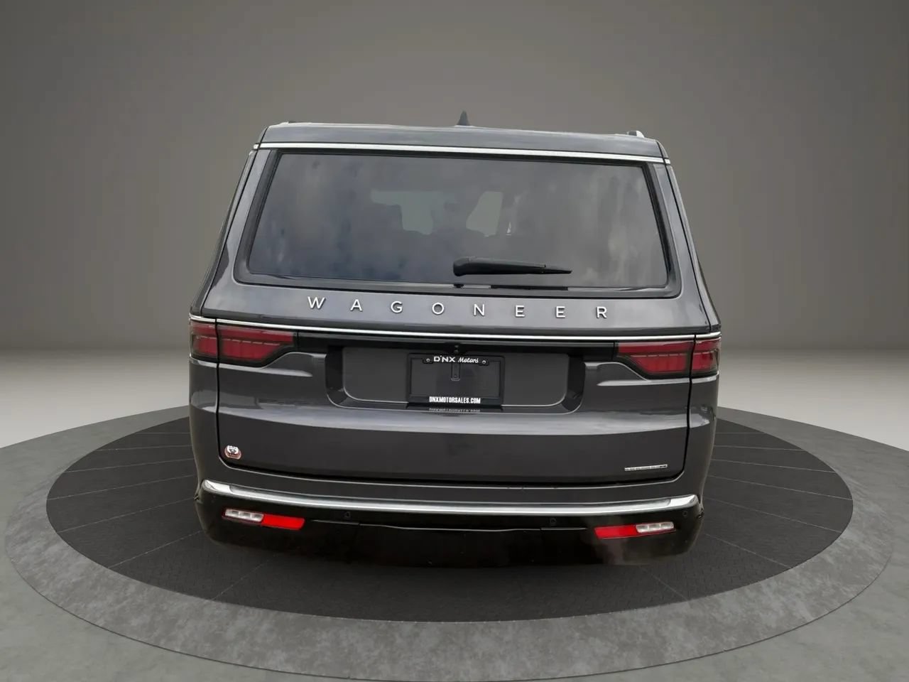 Used 2024 Jeep Wagoneer Series II AWD/4WD image 4