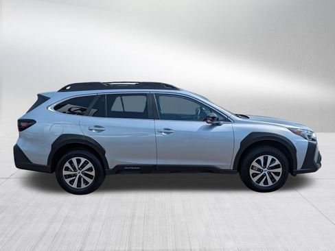 Certified 2025 Subaru Outback Premium AWD/4WD image 8