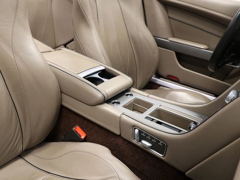 Used 2015 Aston Martin DB9 Volante Carbon Edition Convert image 86