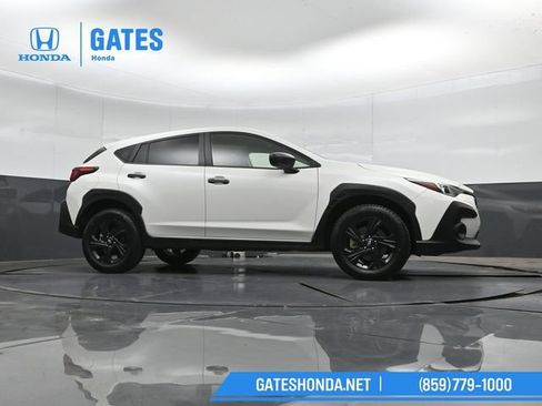 Used 2025 Subaru Crosstrek 2.0i AWD/4WD image 36