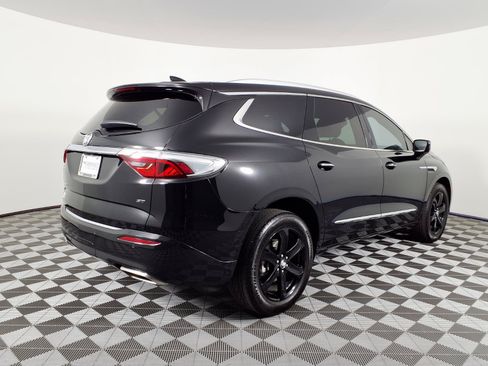 Used 2024 Buick Enclave Essence w/ Experience Buick Package FWD image 4