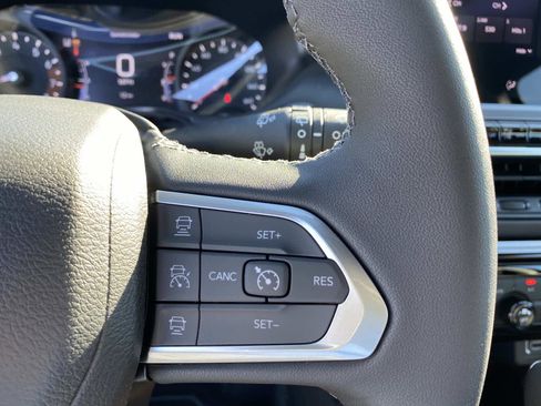 New 2026 Jeep Compass Limited image 13