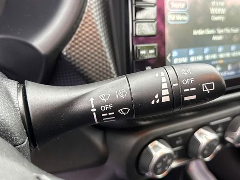 Used 2024 Nissan Kicks SV w/ Interior Electronics Package FWD image 33
