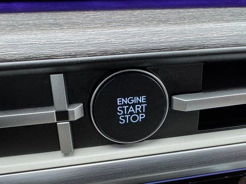 Certified 2025 Hyundai Santa Fe Limited image 24