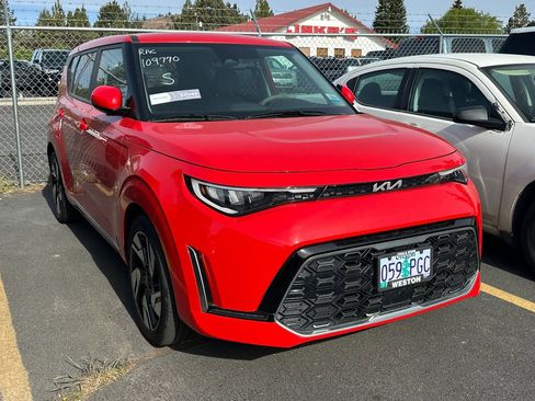 Certified 2023 Kia Soul GT-Line w/ GT-Line Technology Package FWD image 2