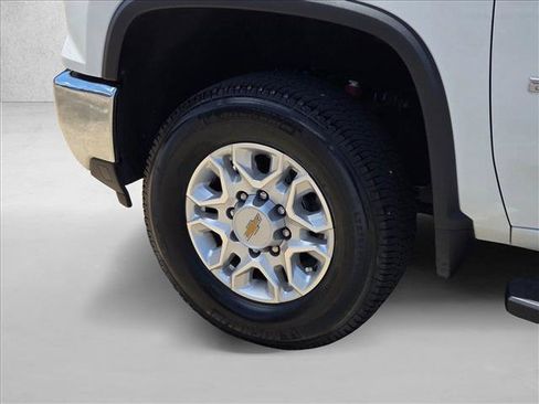 Used 2025 Chevrolet Silverado 2500 LT w/ Safety Package AWD/4WD image 24