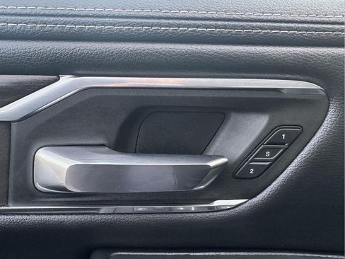 Used 2025 RAM 1500 Laramie AWD/4WD image 12