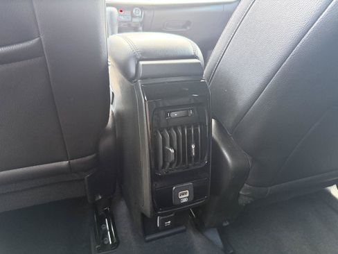 Certified 2025 Jeep Compass Limited AWD/4WD image 9