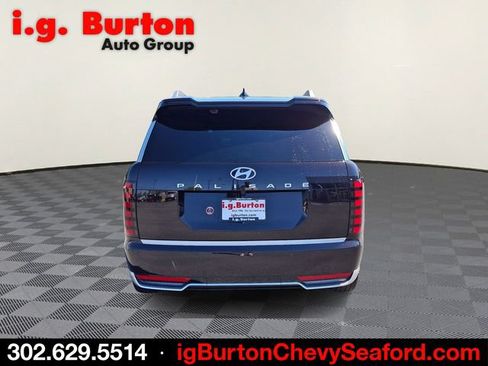 Used 2026 Hyundai Palisade Calligraphy FWD image 5