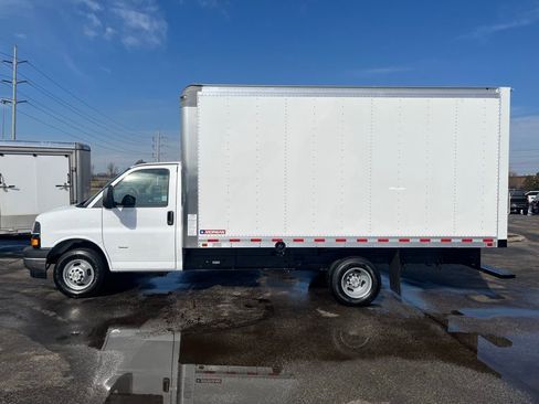New 2026 Chevrolet Express 3500 Work Van w/ Power Convenience Package image 4