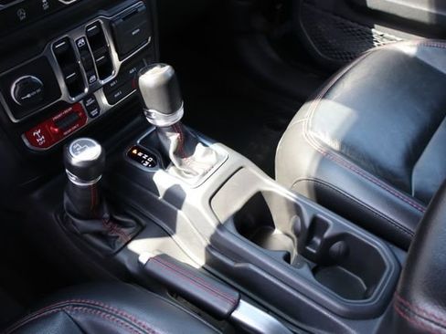 Used 2021 Jeep Wrangler Unlimited Rubicon AWD/4WD image 31