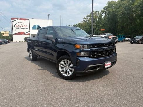 Used 2020 Chevrolet Silverado 1500 Custom w/ Custom Value Package AWD/4WD image 2