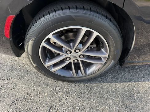 Used 2019 Dodge Charger SXT AWD/4WD image 43