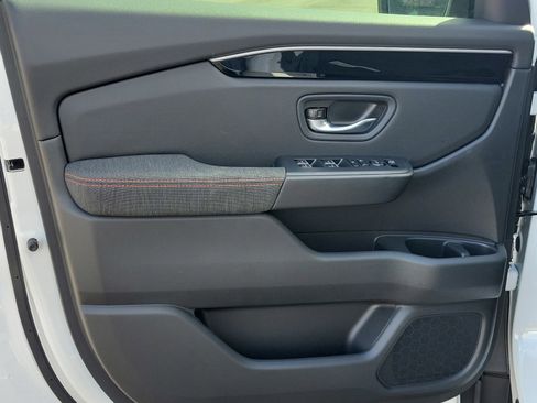 New 2026 Honda Pilot Sport image 13