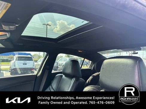Used 2019 Dodge Charger SXT w/ Leather Interior Group RWD image 9