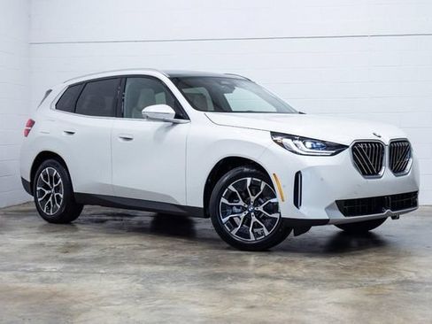 Used 2026 BMW X3 xDrive30i AWD/4WD image 4