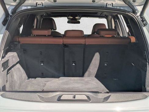 Used 2025 BMW X5 xDrive40i w/ M Sport Package image 18