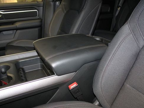 New 2026 RAM 1500 4x4 Crew Cab image 22