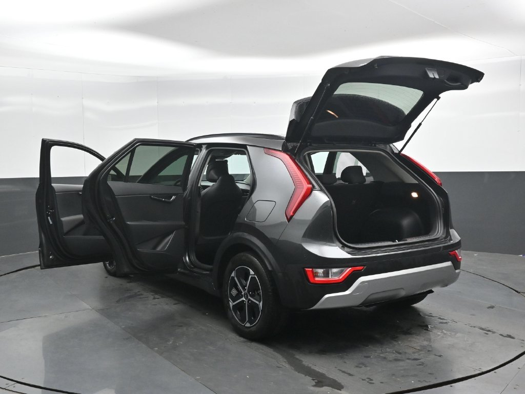 Used 2025 Kia Niro LX FWD image 49