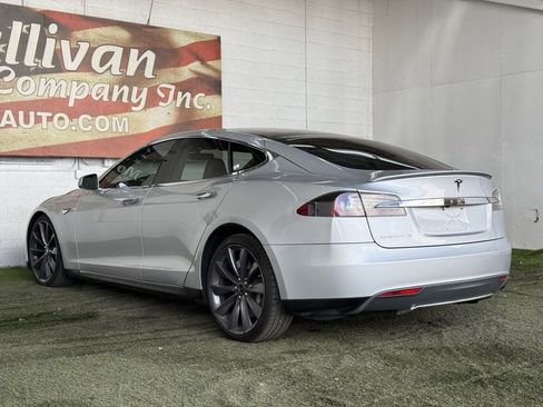 Used 2012 Tesla Model S Signature Performance image 16