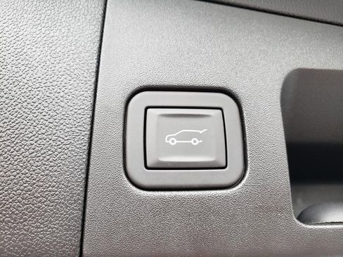 Used 2025 Cadillac XT5 Premium Luxury AWD/4WD image 8