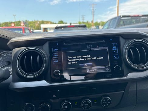 Used 2017 Toyota Tacoma TRD Sport w/ Tow Package (A/T) AWD/4WD image 53