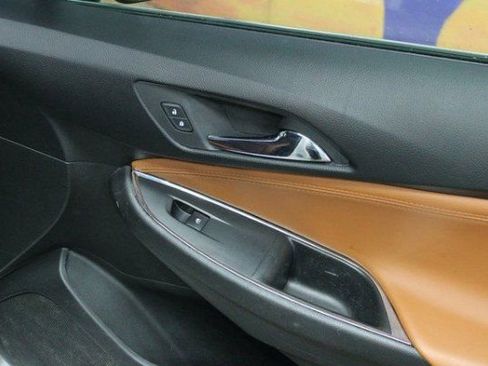 Used 2018 Chevrolet Cruze Premier image 8