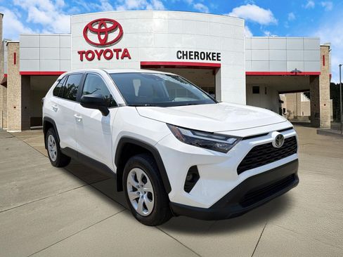 Used 2025 Toyota RAV4 LE FWD image 3