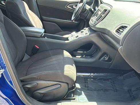 Used 2015 Chrysler 200 Limited w/ Convenience Group FWD image 29