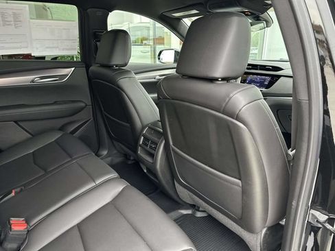 Certified 2025 Cadillac XT5 Luxury w/ LPO, Floor Liner Package FWD image 22