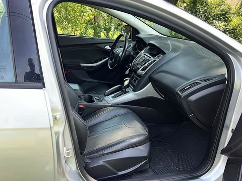 Used 2014 Ford Focus SE w/ Equipment Group 201A FWD image 30